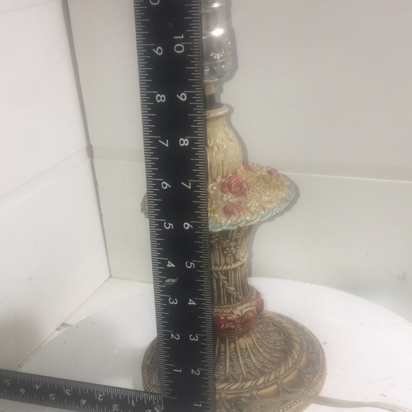 Vintage molded pot metal (spelter)decorative table lamp Art nouveau - Picture 6 of 8